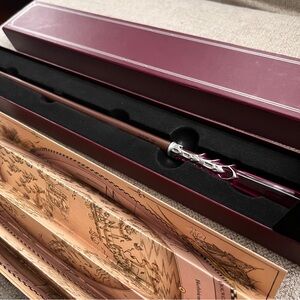 Authentic Universal Studios Seraphina Picquery Wand - Fantastic Beasts w/ Map